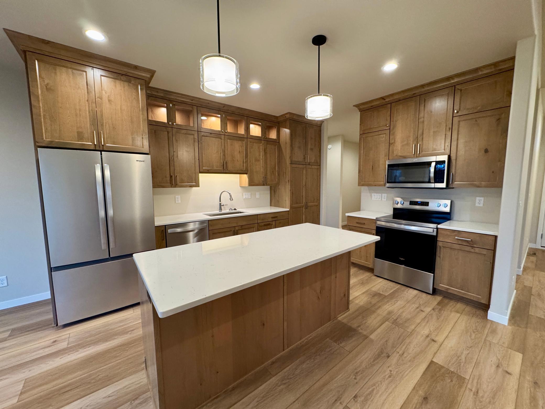 Fargo, North Dakota 58047, United States, 5 Bedrooms Bedrooms, ,3 BathroomsBathrooms,Residential,Pending,230400