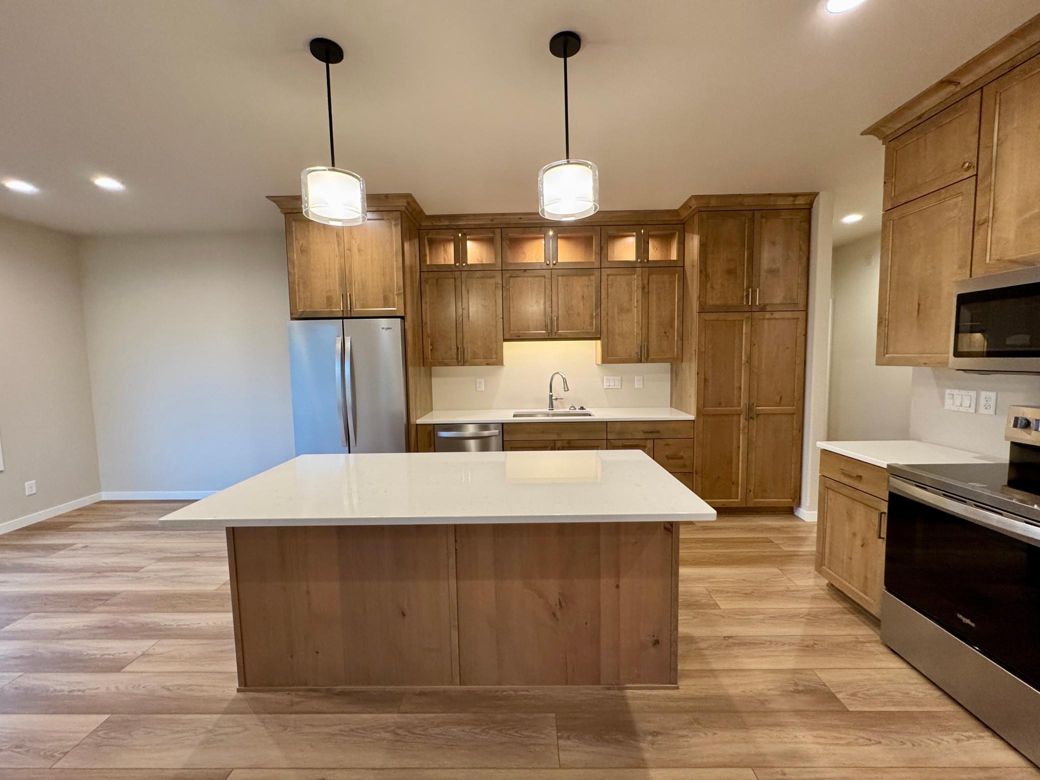 Fargo, North Dakota 58047, United States, 5 Bedrooms Bedrooms, ,3 BathroomsBathrooms,Residential,Pending,230400