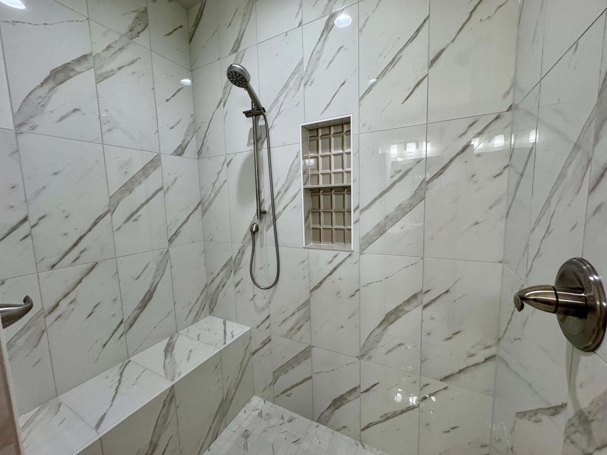 Fargo, North Dakota 58047, United States, 5 Bedrooms Bedrooms, ,3 BathroomsBathrooms,Residential,Pending,230400