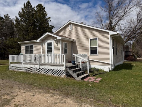 Homes For Sale - 619 2nd Avenue<br/> Roseau County, Roseau, MN 56751