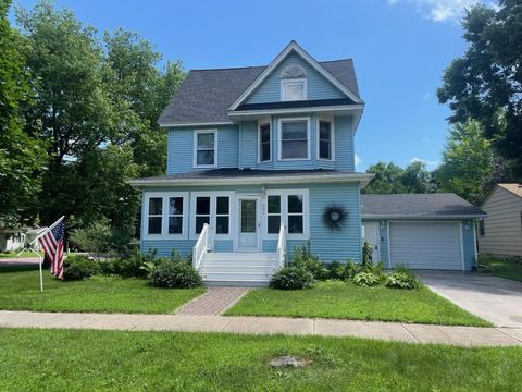 Apartment For Sale - 802 3rd Avenue<br/> Heron Lake, MN 56137