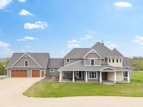 Homes For Sale - 66850 177th Avenue<br/> Wabasha, MN 55981