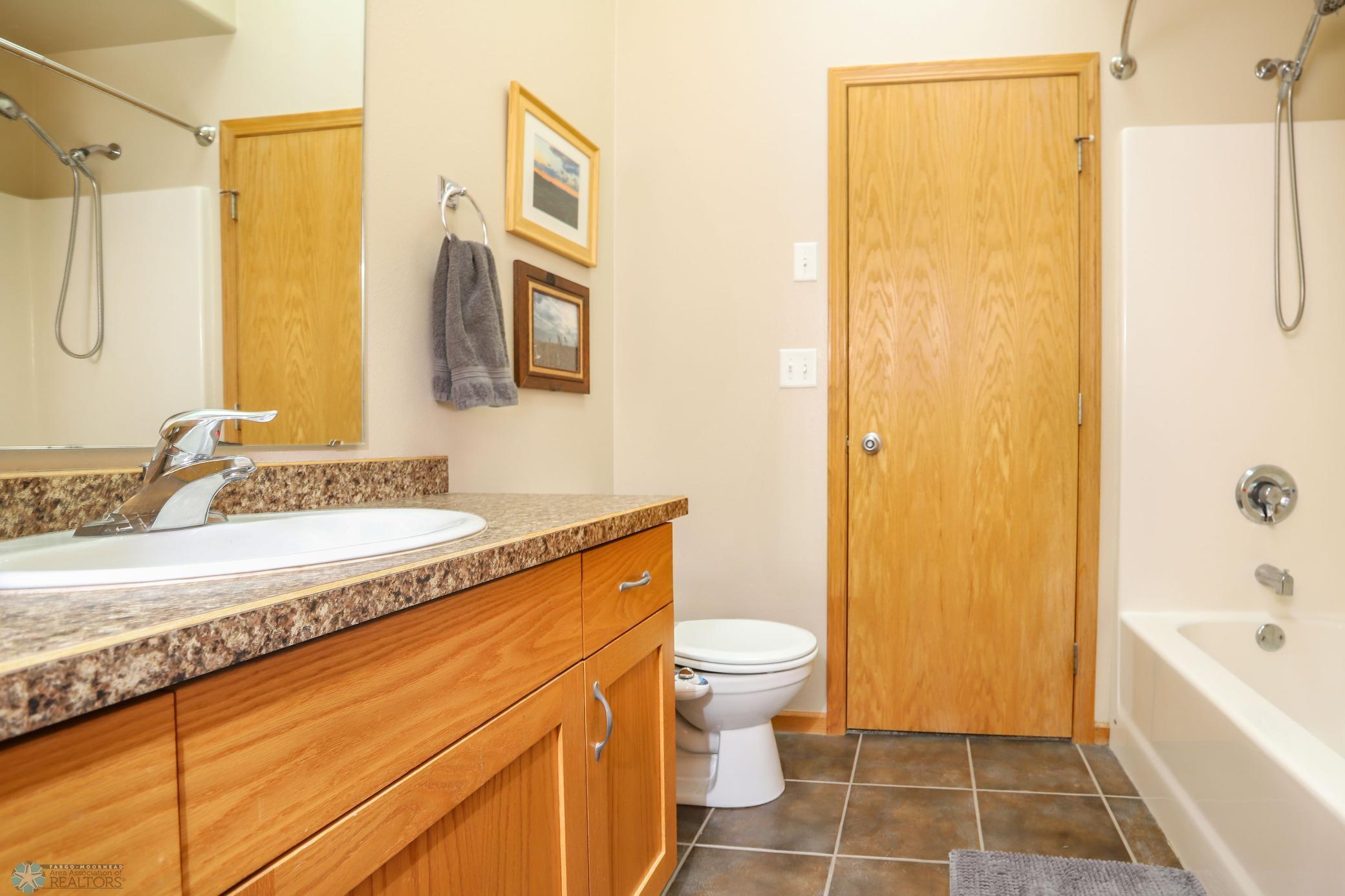 4845 44th Street, Fargo, North Dakota image 16