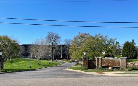 Condo For Sale - 1077 Sibley Memorial Highway<br/> Saint Paul, MN 55118