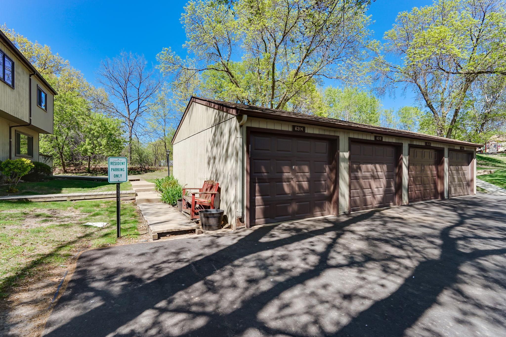 6316 Saint Johns Drive, Eden Prairie, Minnesota image 34