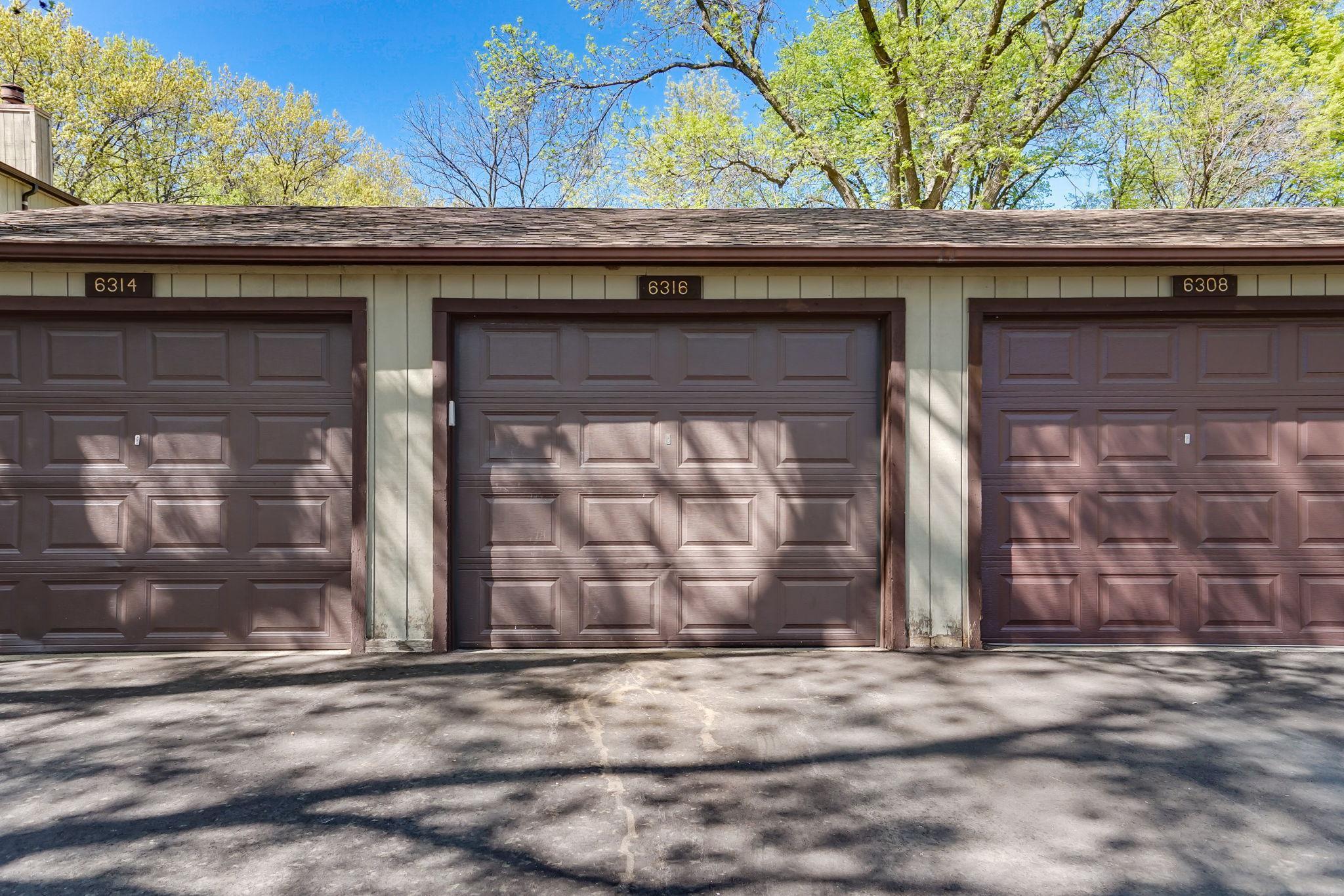 6316 Saint Johns Drive, Eden Prairie, Minnesota image 35