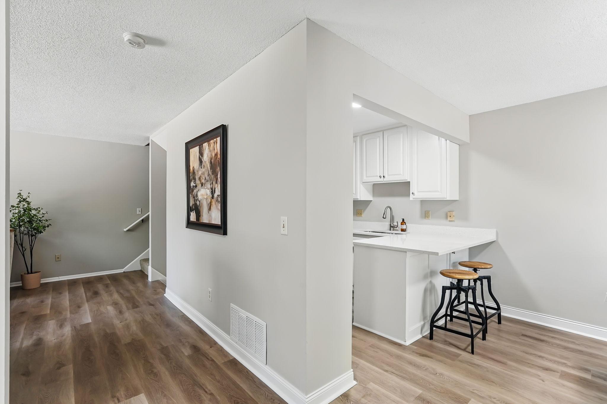 6316 Saint Johns Drive, Eden Prairie, Minnesota image 17