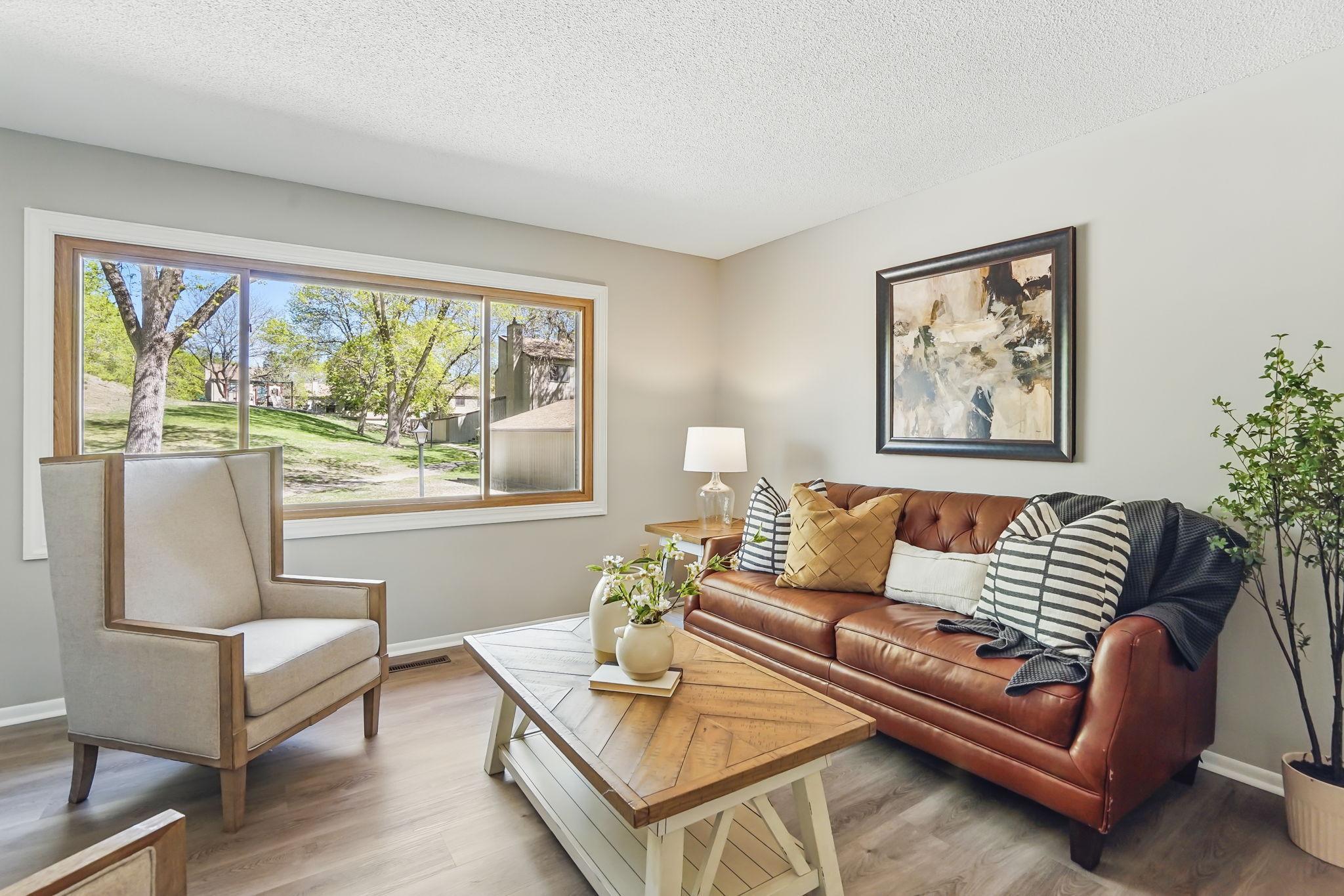 6316 Saint Johns Drive, Eden Prairie, Minnesota image 7