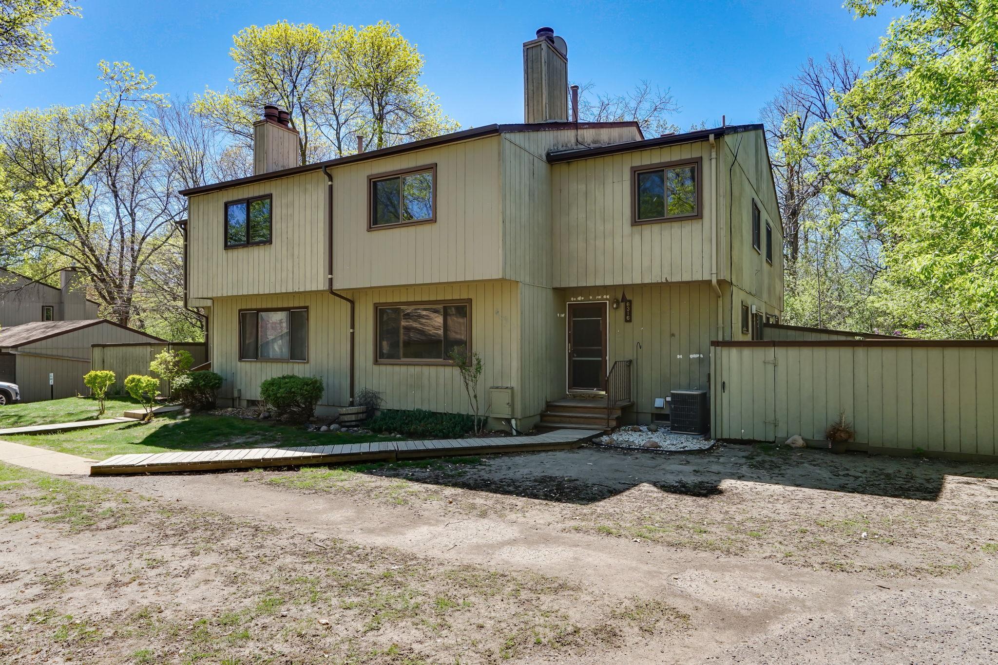 6316 Saint Johns Drive, Eden Prairie, Minnesota image 5