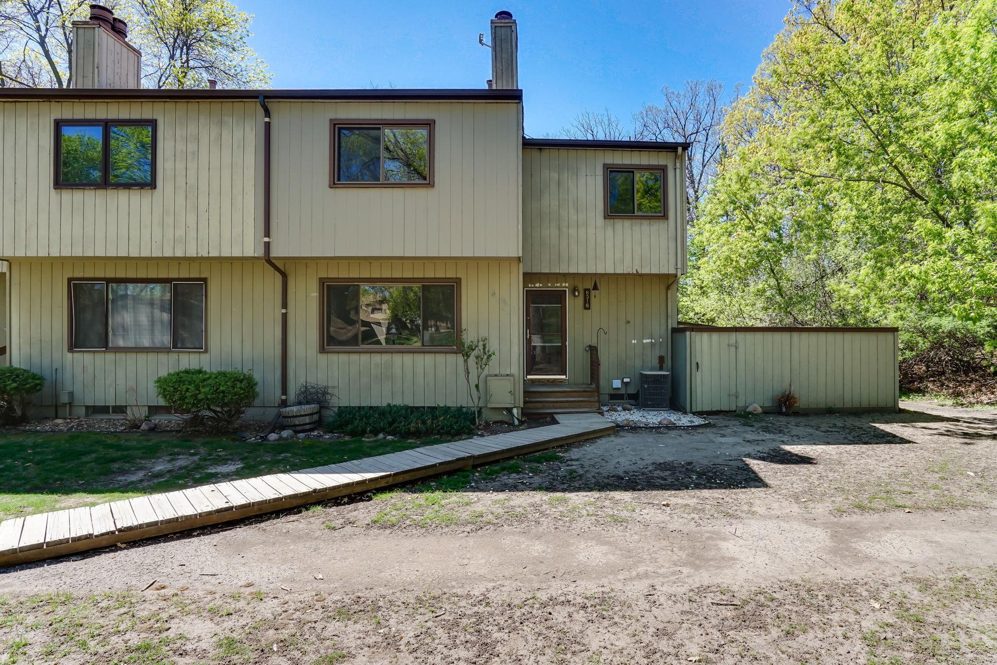 6316 Saint Johns Drive, Eden Prairie, Minnesota image 3