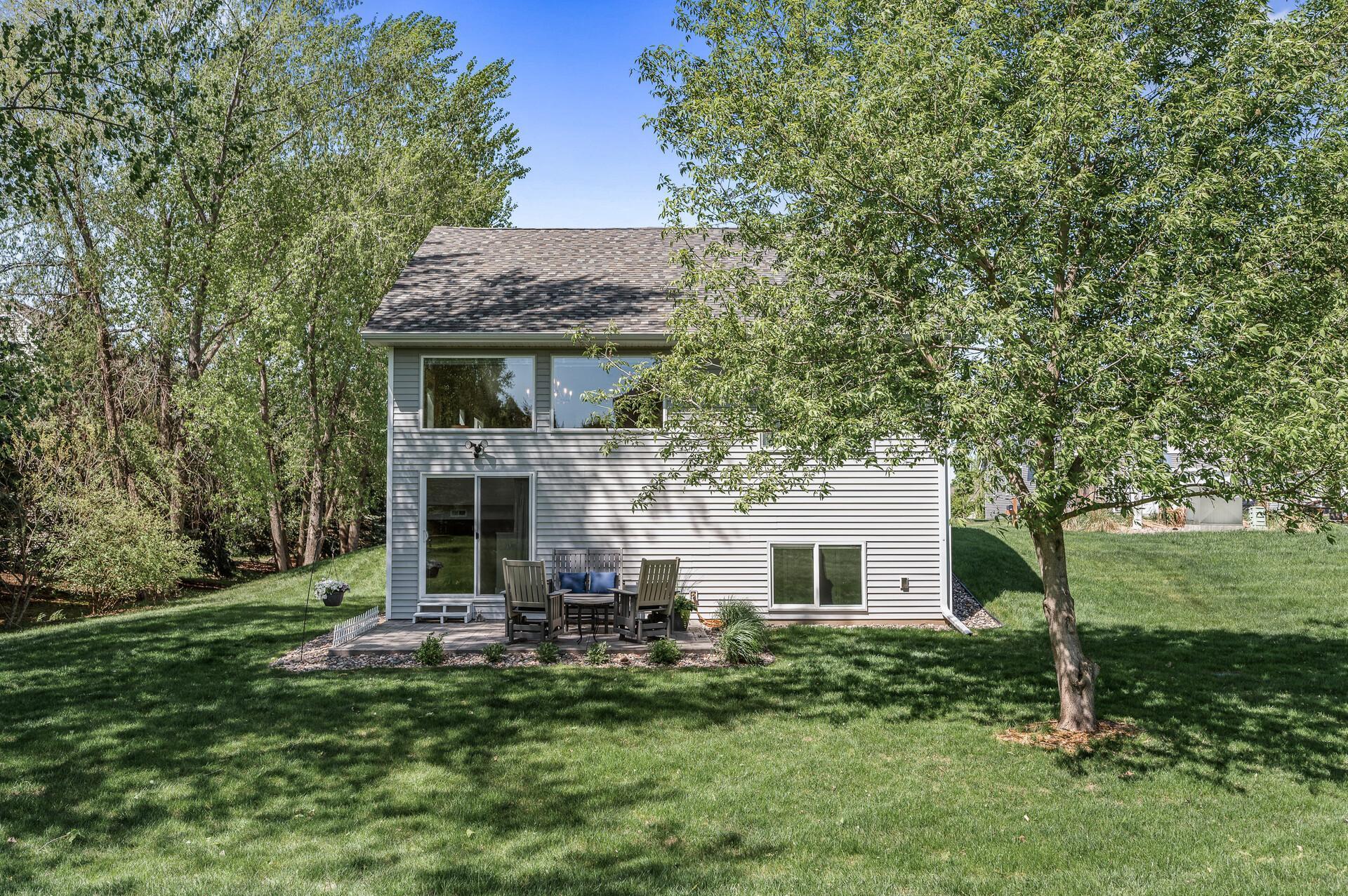 10733 Knollwood Lane, Woodbury, Minnesota image 34