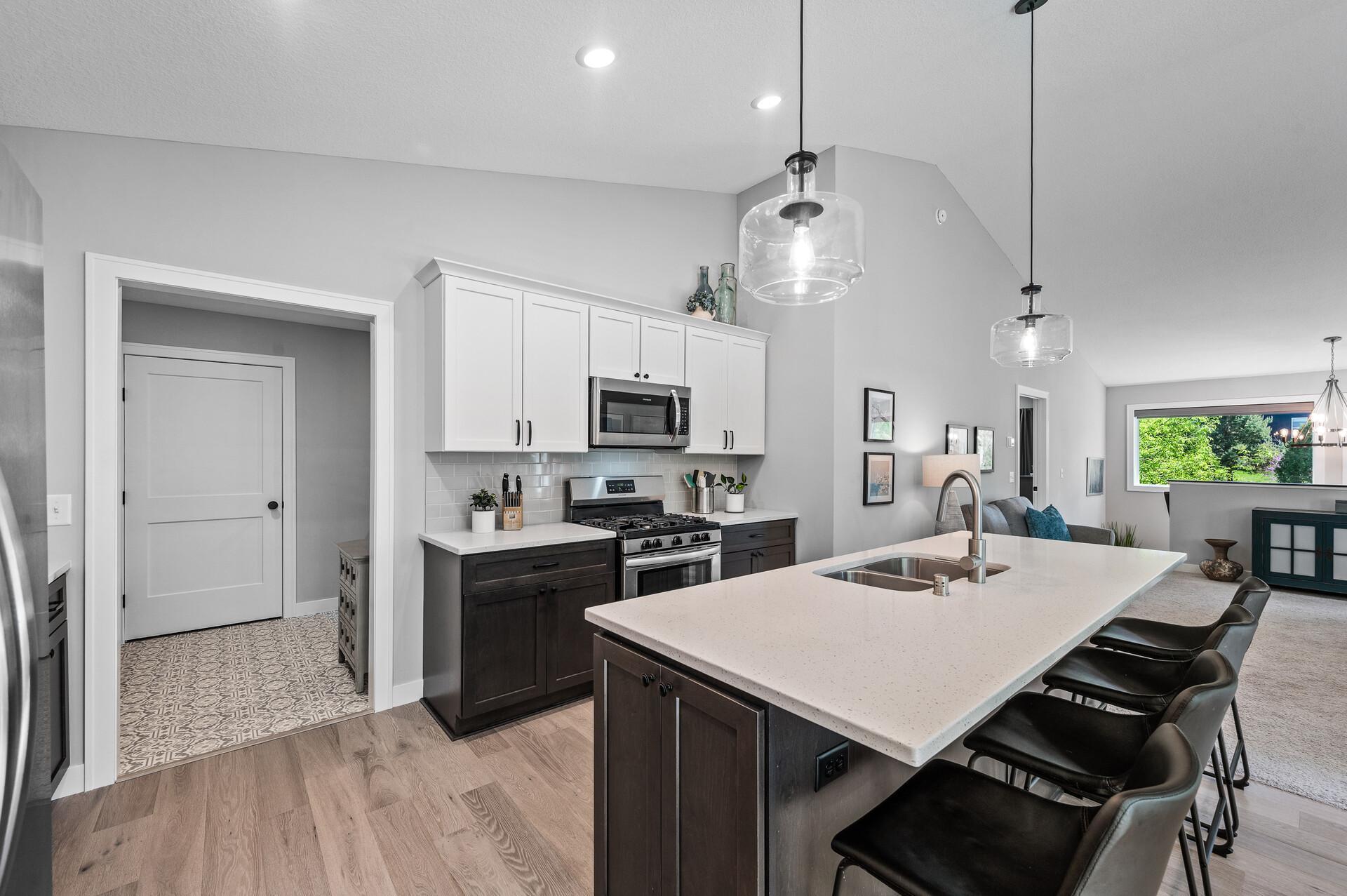 10733 Knollwood Lane, Woodbury, Minnesota image 7