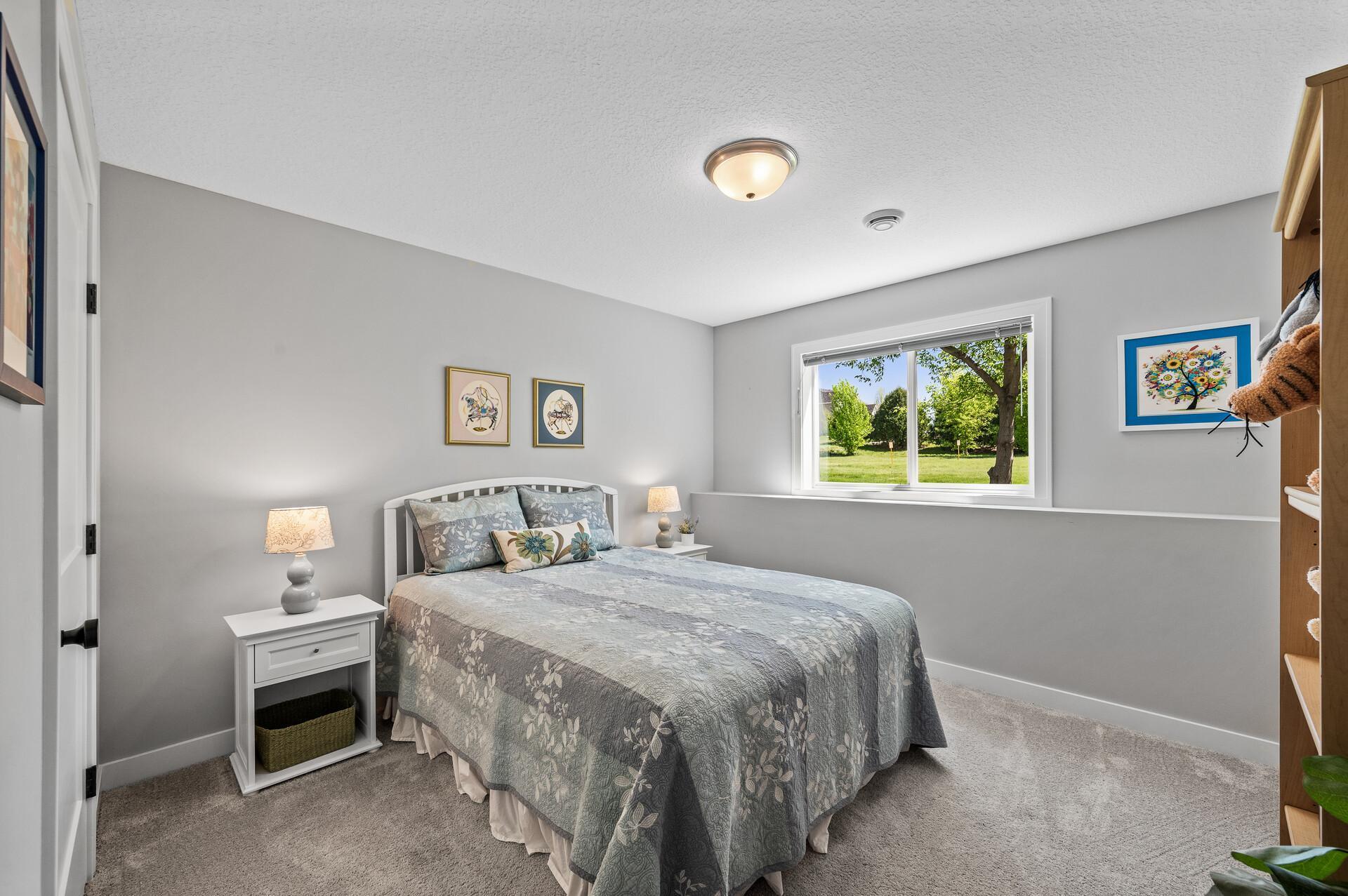 10733 Knollwood Lane, Woodbury, Minnesota image 31