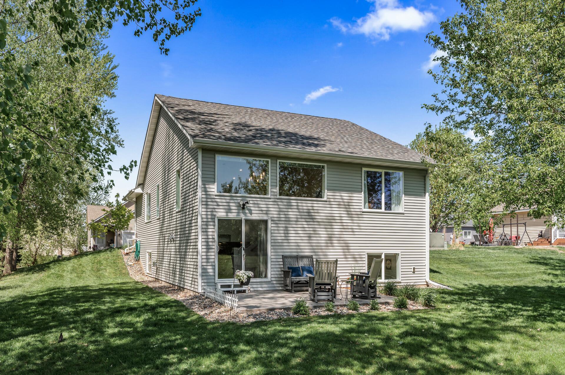 10733 Knollwood Lane, Woodbury, Minnesota image 35