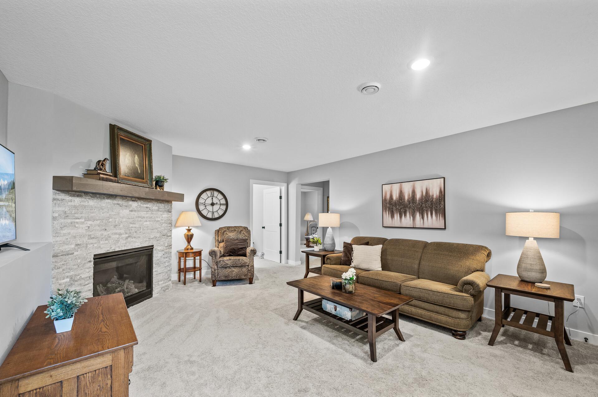10733 Knollwood Lane, Woodbury, Minnesota image 25