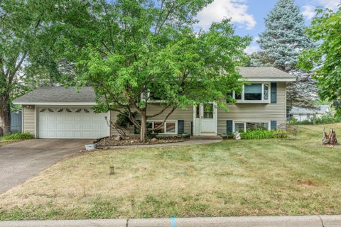 Homes For Sale - 2207 Orchard Lane<br/> Saint Paul, MN 55110