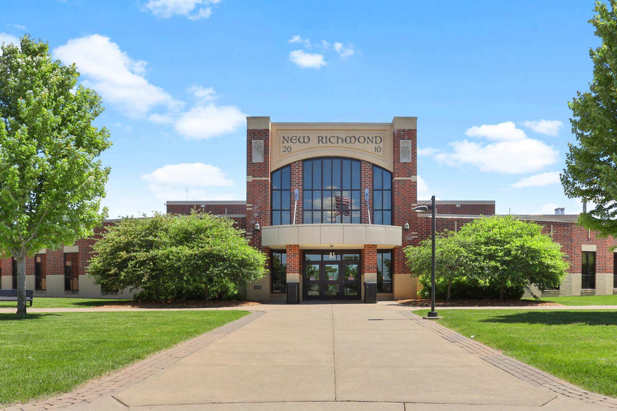 425 W 8th Street #21, New Richmond, Wisconsin image 33