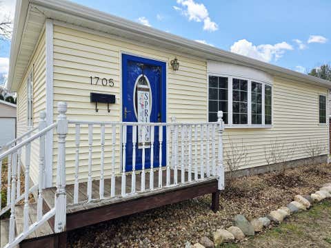 Homes For Sale - 1705 3rd Avenue<br/> Mower County, Austin, MN 55912