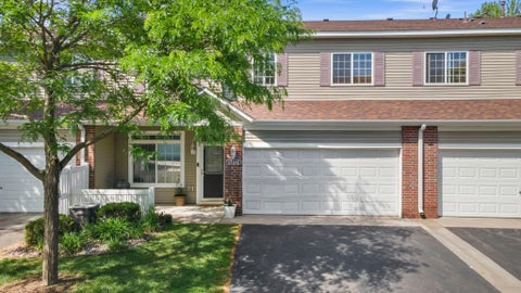 Townhouse For Sale - 17182 Nixon Court<br/> Elk River, MN 55330