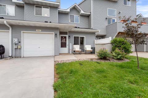 Homes For Sale - 701 Woodduck Drive<br/> Saint Paul, MN 55125