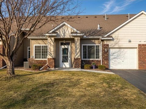 Townhouse For Sale - 17613 38th Avenue<br/> Hennepin County, Minneapolis, MN 55446