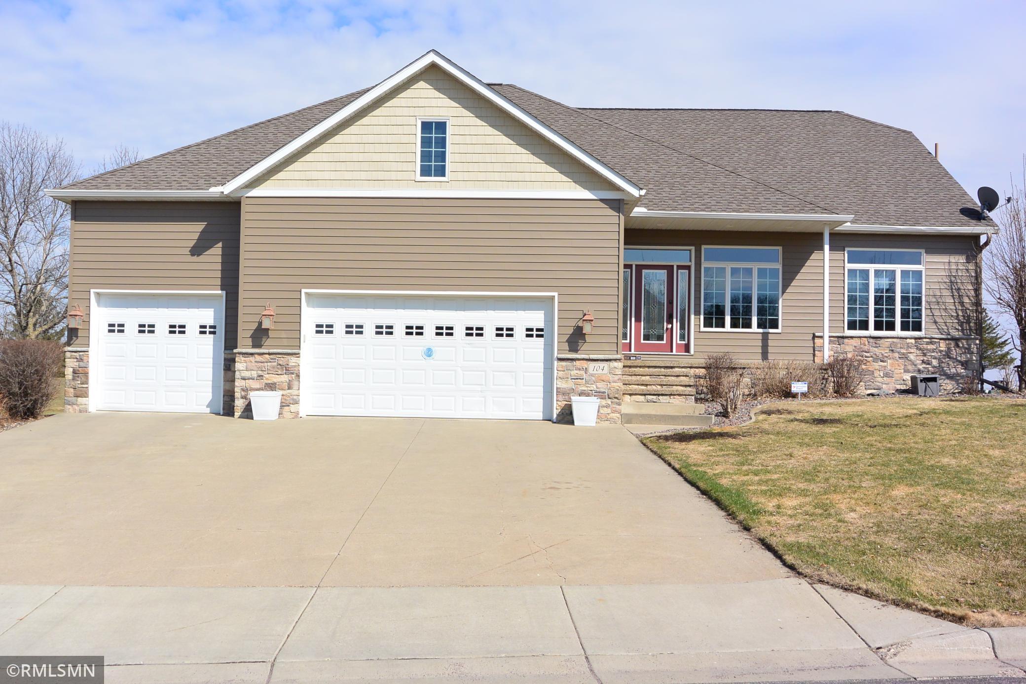 104 Fairway Drive, Glencoe, Minnesota image 2