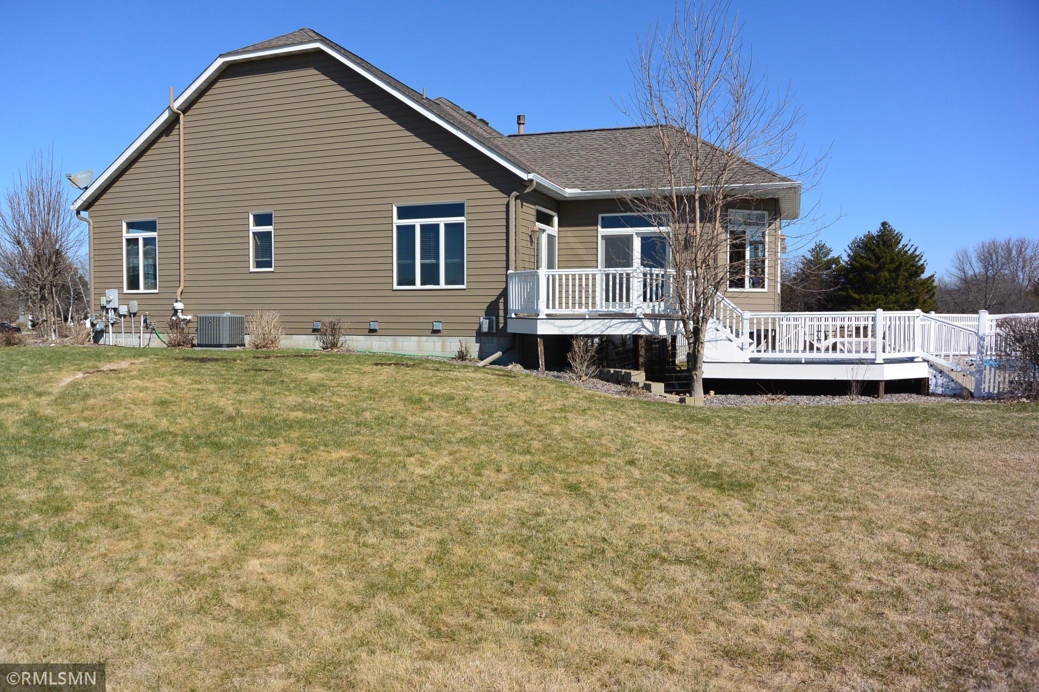 104 Fairway Drive, Glencoe, Minnesota image 4