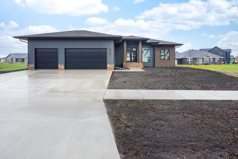 Homes For Sale - 4741 11th Street<br/> Cass County, West Fargo, ND 58078