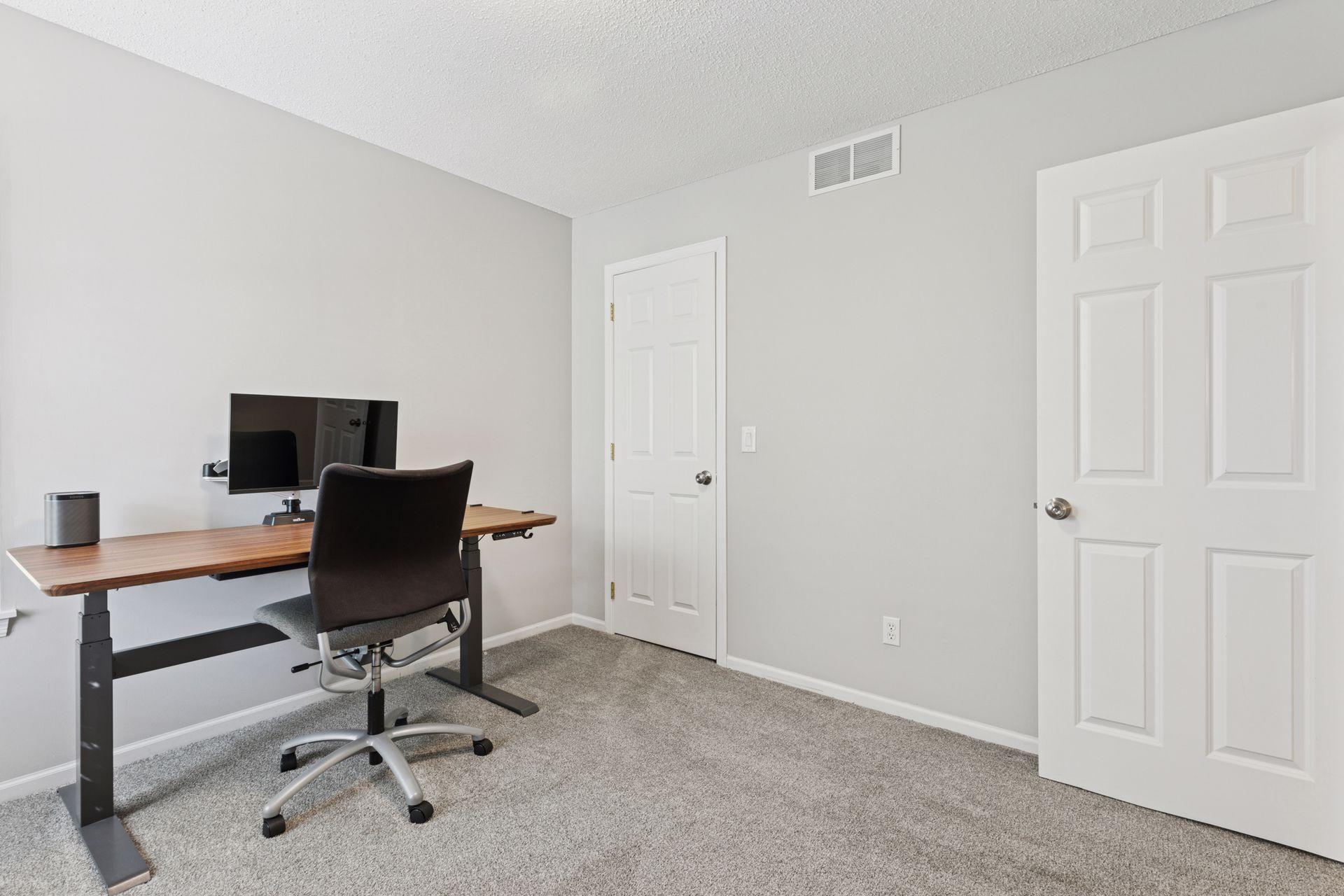 9010 Comstock Lane, Maple Grove, Minnesota image 32