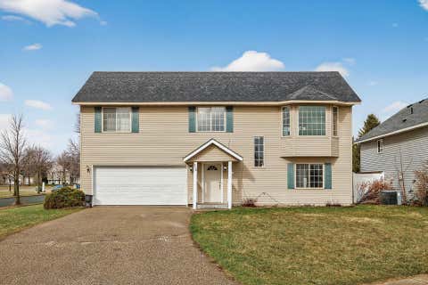 Homes For Sale - 916 12th Street<br/> Farmington, MN 55024