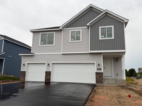 Homes For Sale - 1927 Pierce Street<br/> Cambridge, MN 55008