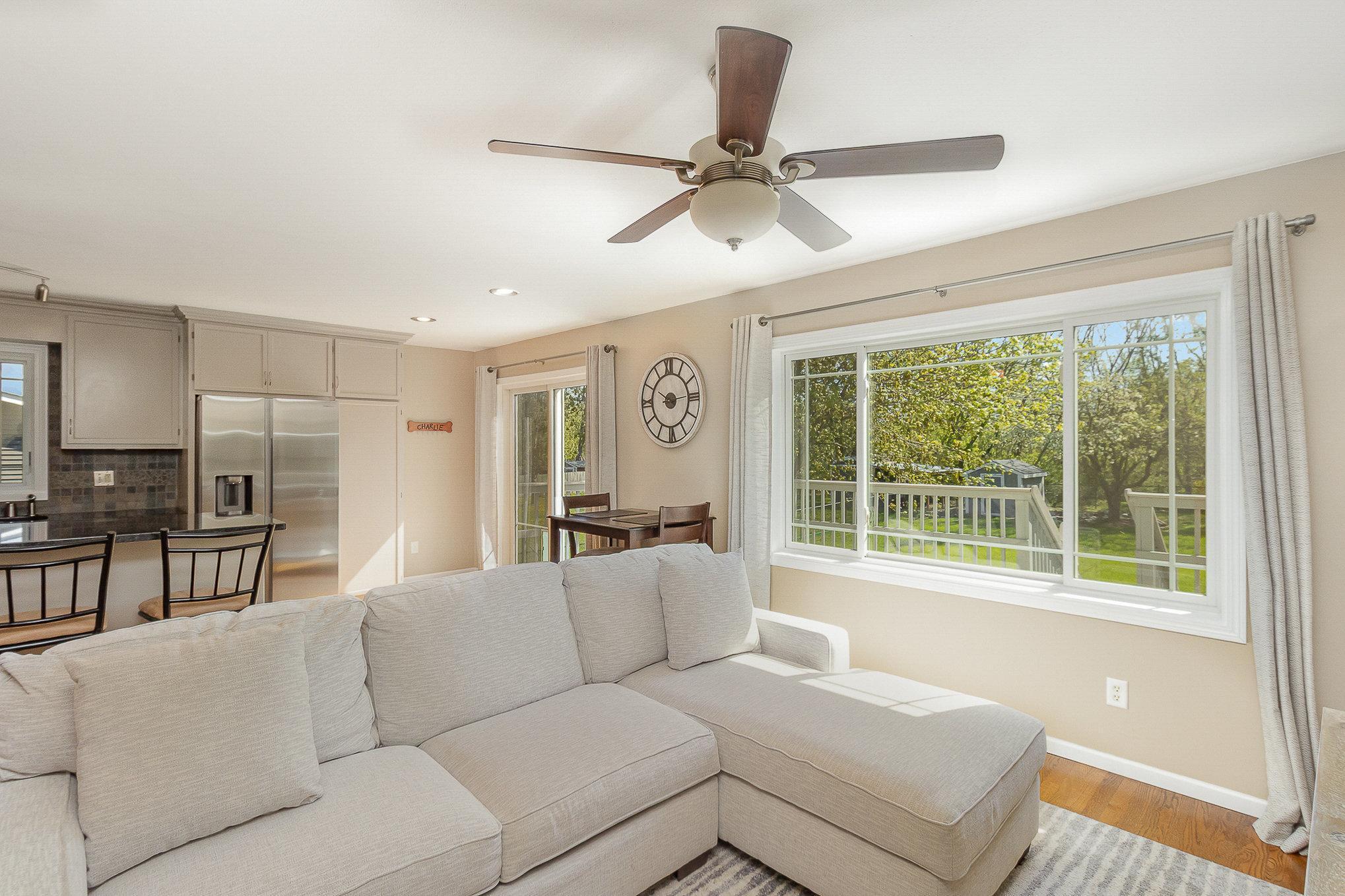 14707 Burnell Park Drive, Burnsville, Minnesota image 3