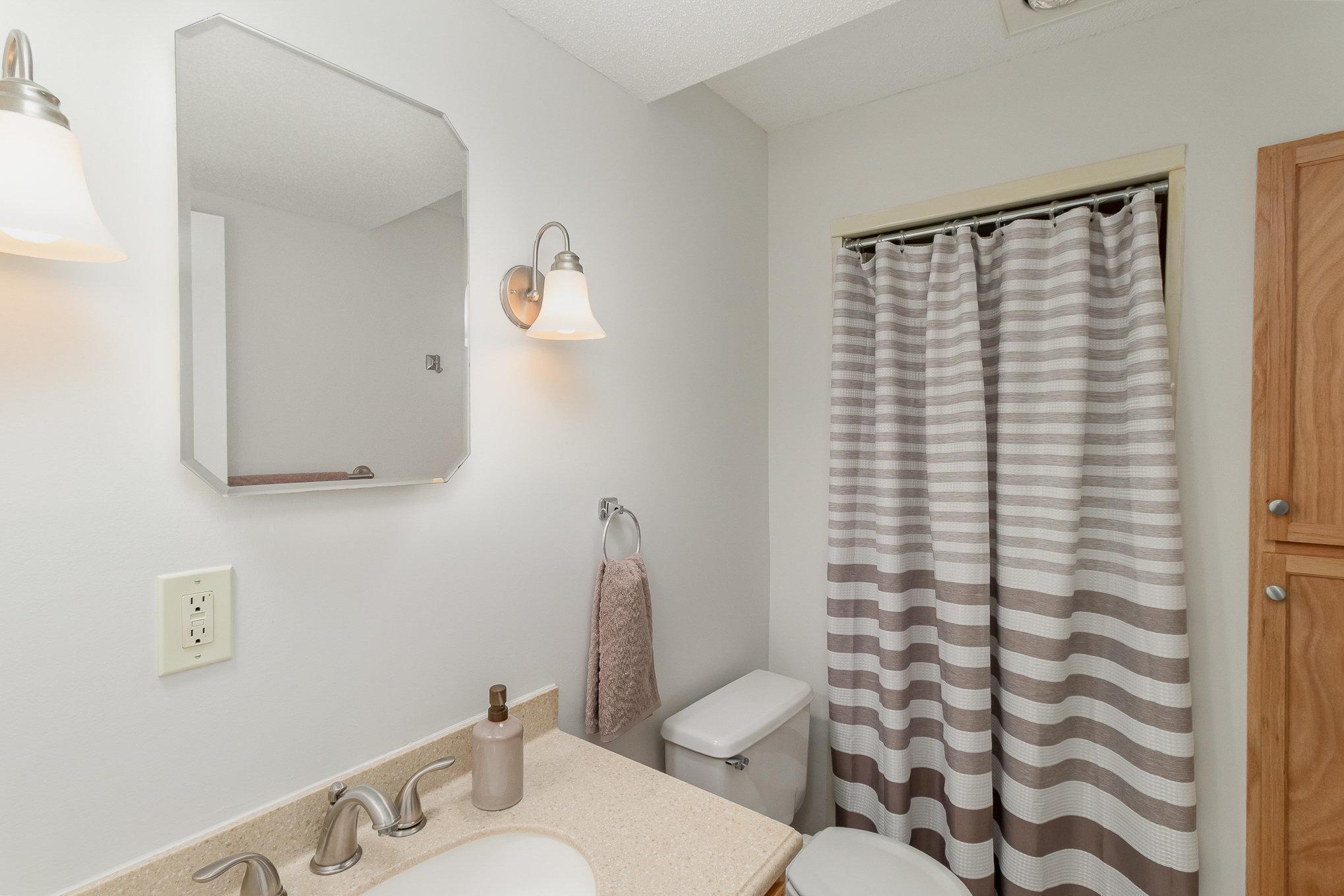 14707 Burnell Park Drive, Burnsville, Minnesota image 12