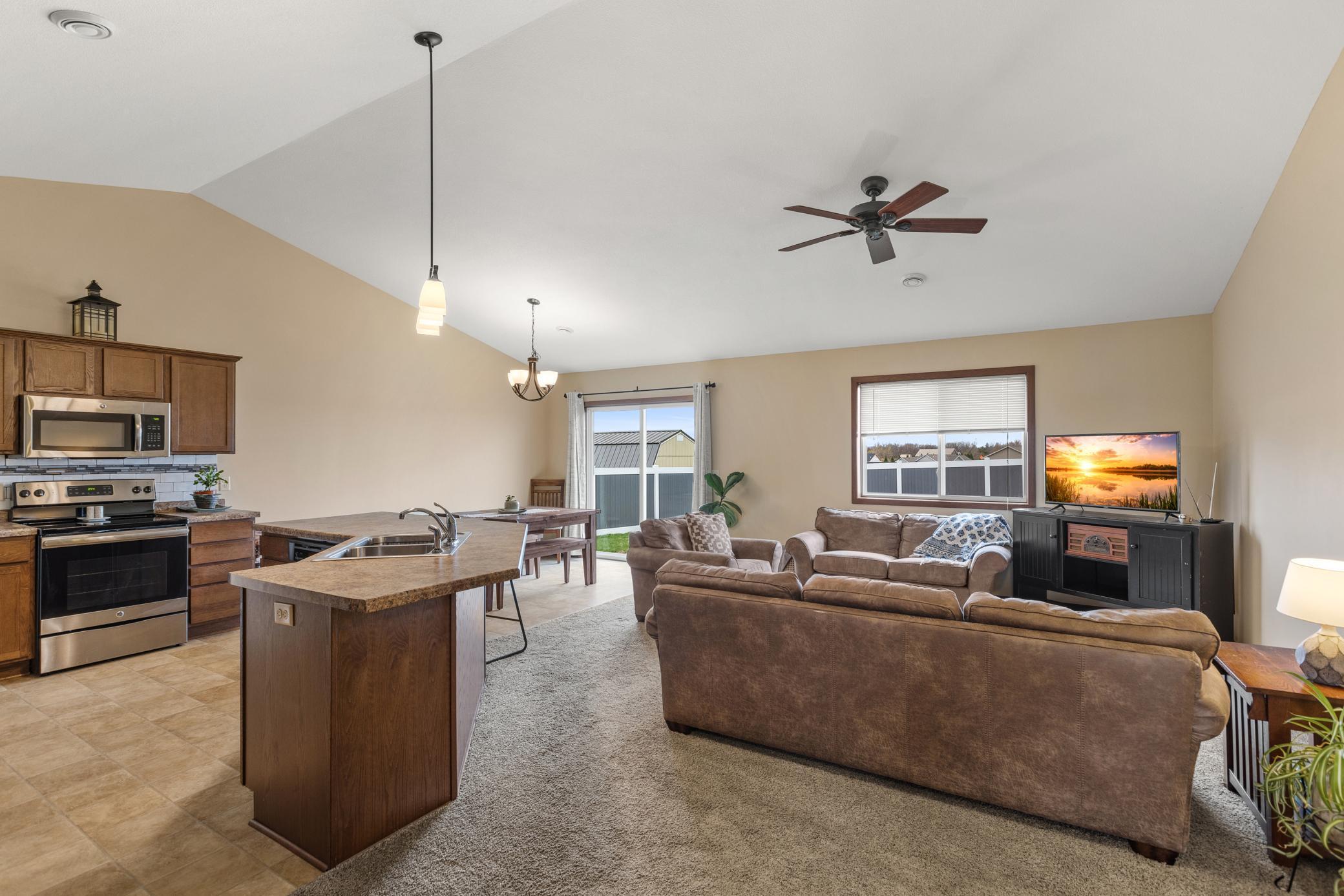 423 W Overlook Drive, Ellsworth, Wisconsin image 8