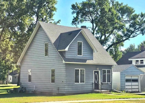 Homes For Sale - 204 E 1st Street<br/> Stevens County, Morris, MN 56267