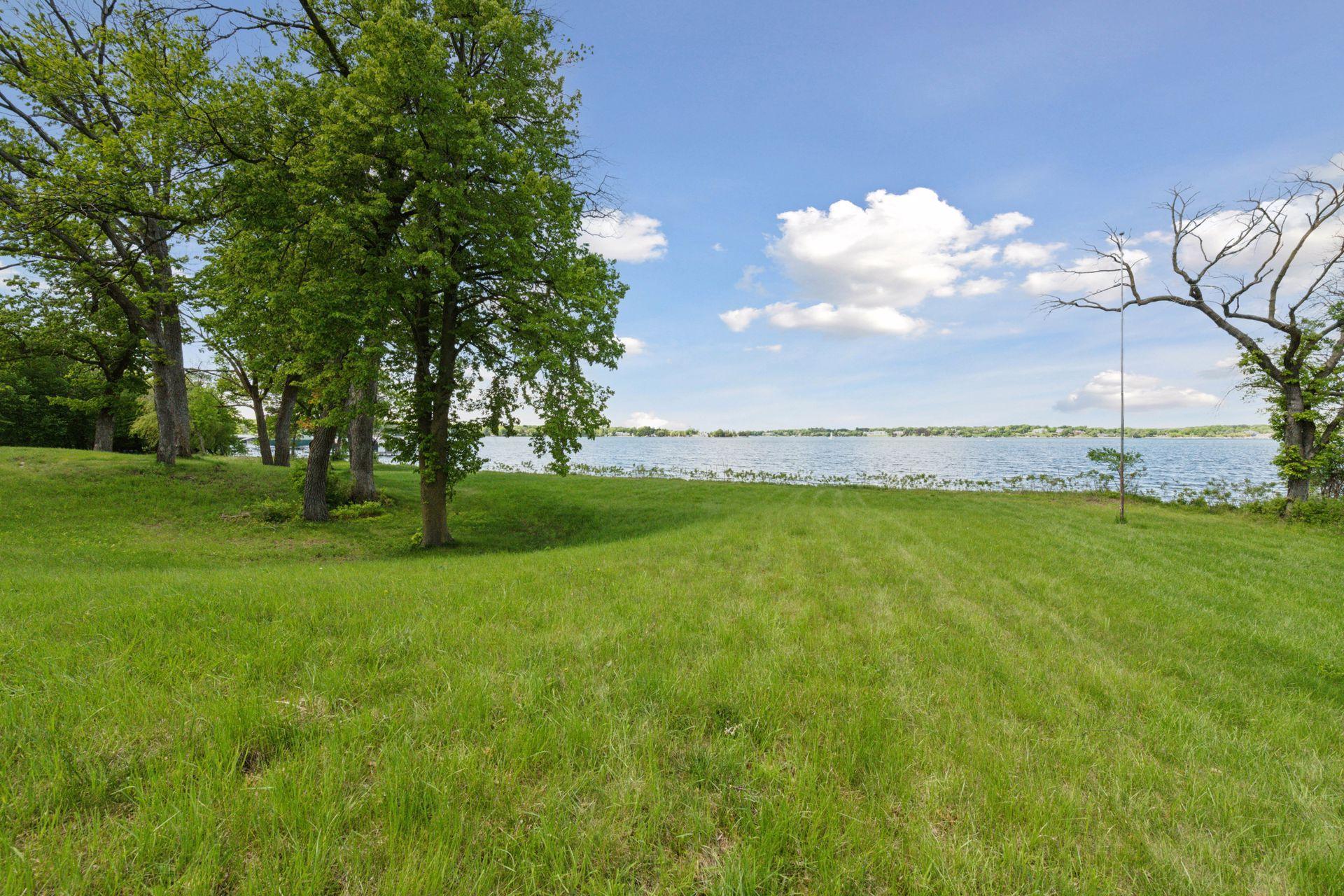 535 Bushaway Road, Wayzata, Minnesota image 14