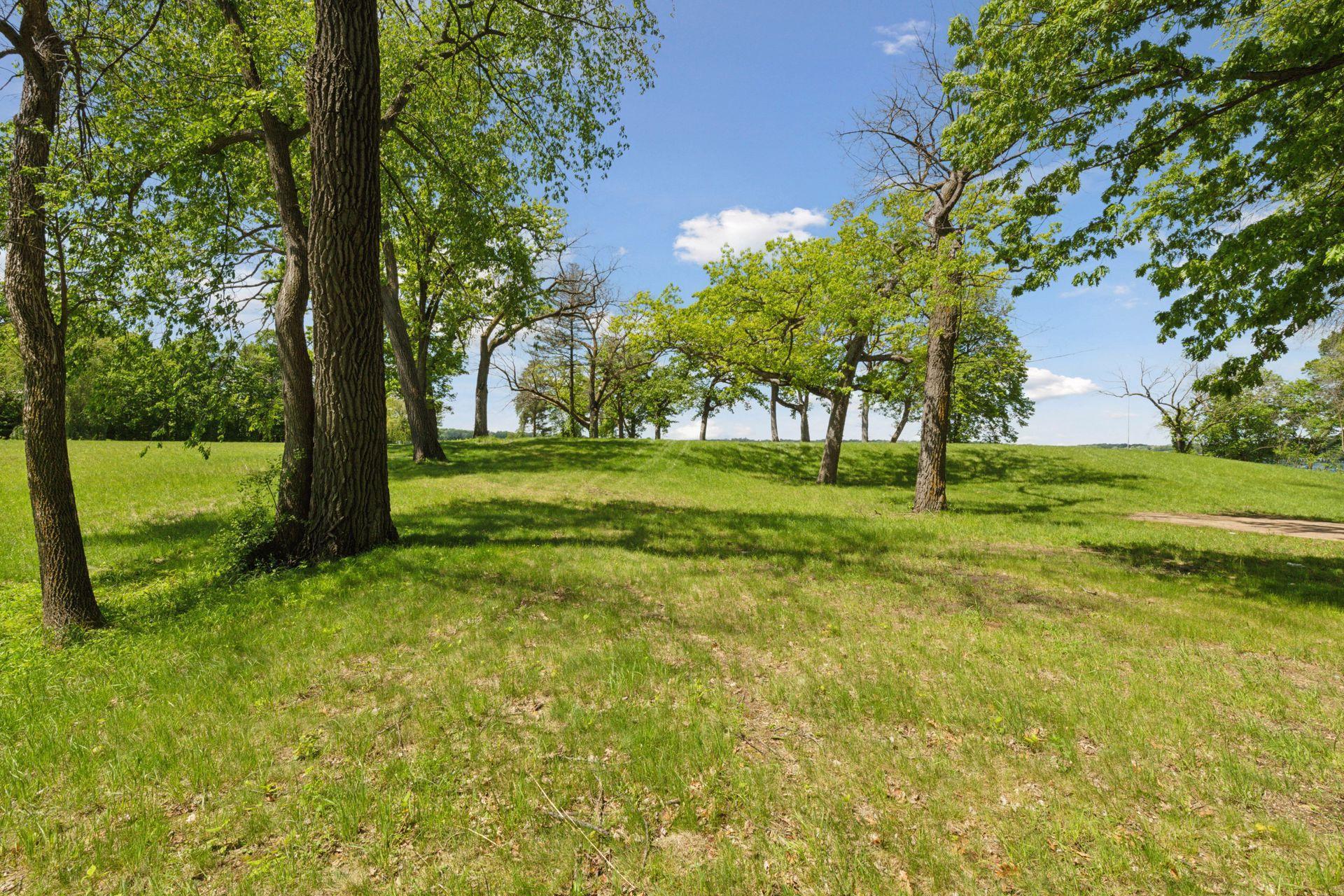 535 Bushaway Road, Wayzata, Minnesota image 13