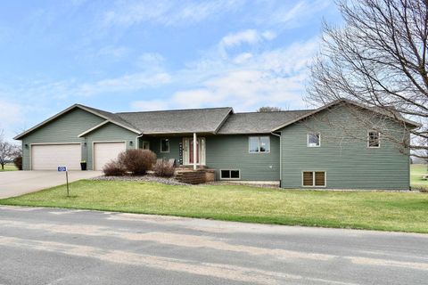 Homes For Sale - S2838 Fern Circle<br/> Fountain City, WI 54629