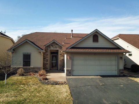 Townhouse For Sale - 23570 Bittersweet Street<br/> Saint Francis, MN 55070