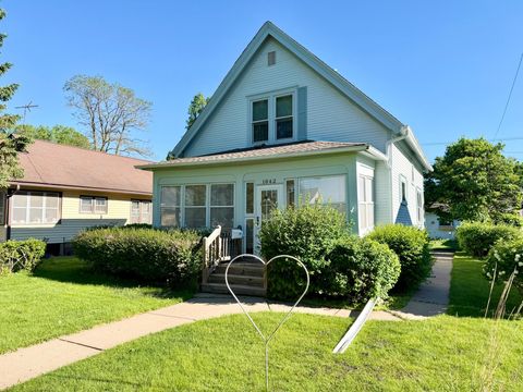 Homes For Sale - 1842 W 6th Street<br/> Goodhue County, Red Wing, MN 55066