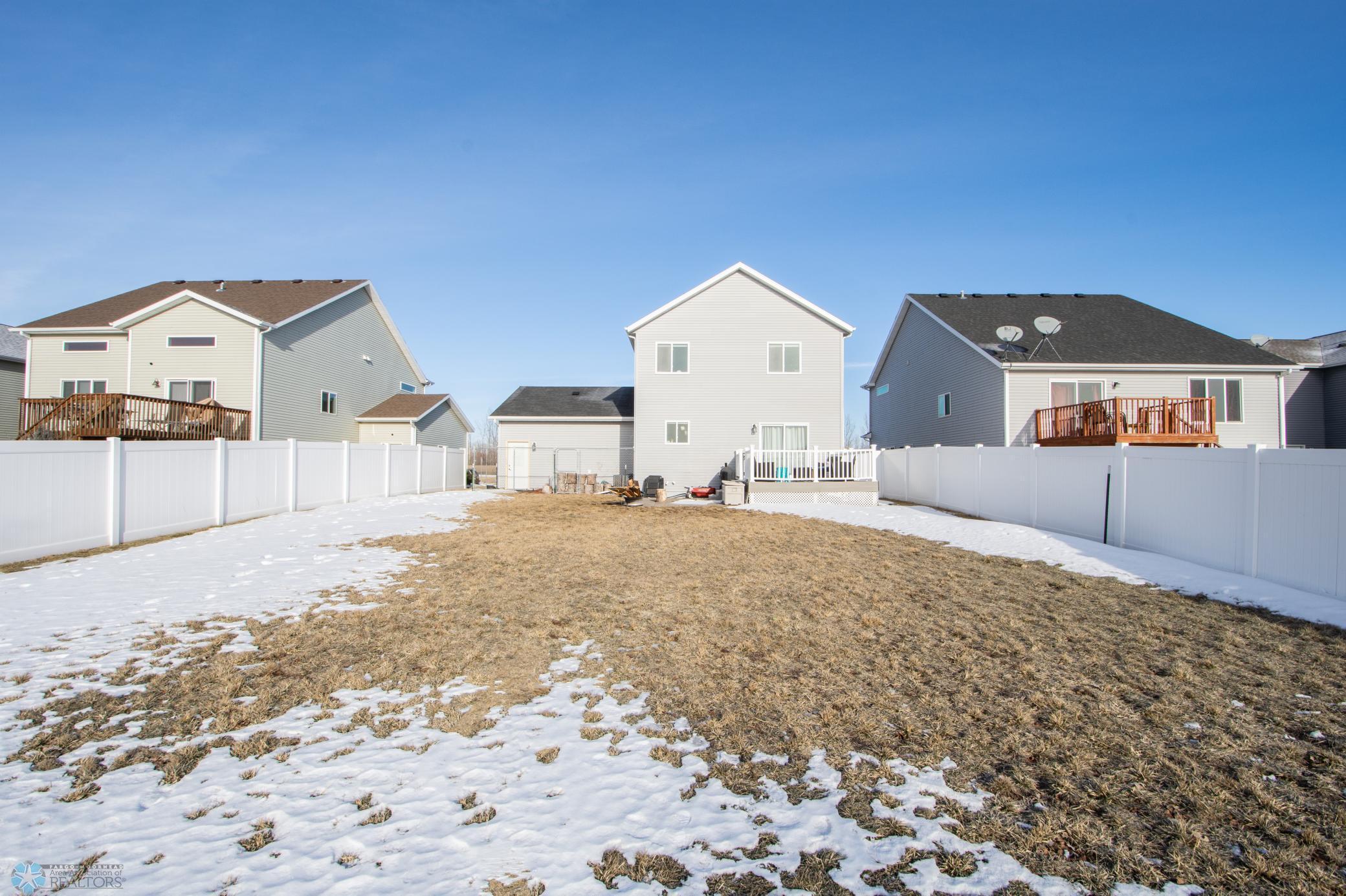 1409 Goldenwood Drive, West Fargo, North Dakota image 43