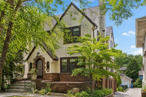 Homes For Sale - 4904 Thomas Avenue<br/> Minneapolis, MN 55410