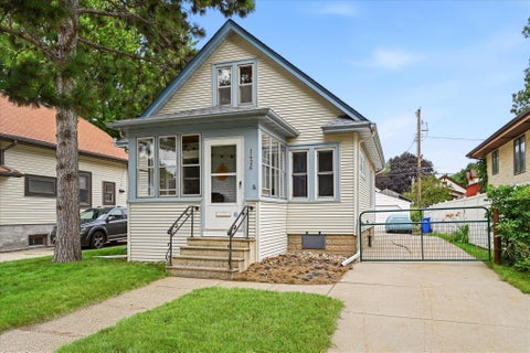 Homes For Sale - 1426 Pascal Street<br/> Ramsey County, Saint Paul, MN 55108