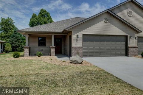 Townhouse For Sale - 622 Pondhurst Drive<br/> Amery, WI 54001