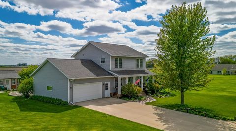 Homes For Sale - 16 Marples Avenue<br/> Faribault County, Minnesota Lake, MN 56068