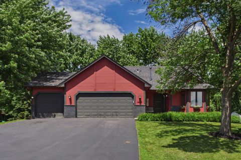 Homes For Sale - 2208 Grimm Road<br/> Chaska, MN 55318