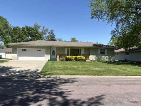 Homes For Sale - 225 8th Avenue<br/> Waseca County, Waseca, MN 56093