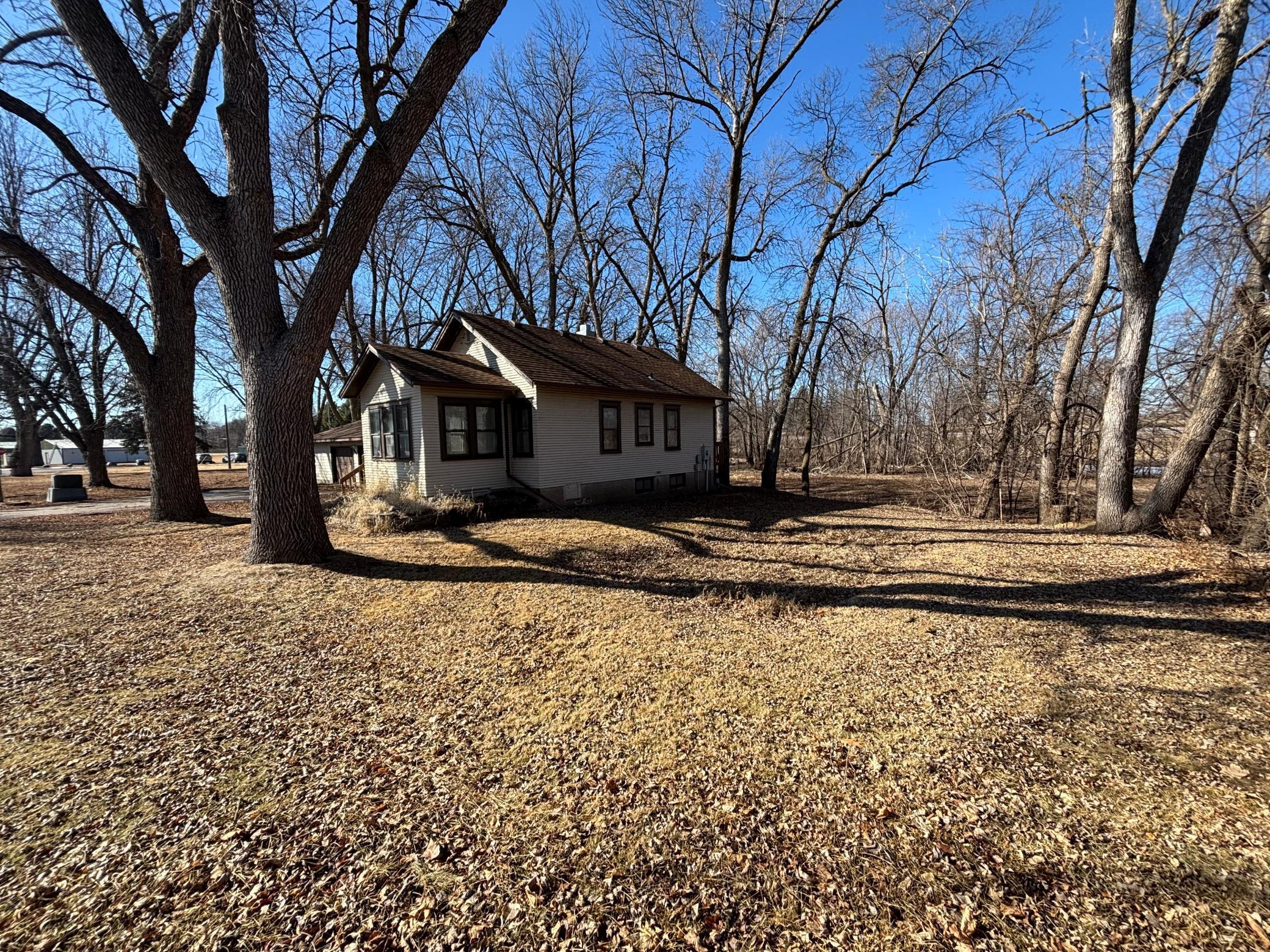 311 Desoto Avenue, Glencoe, Minnesota image 26