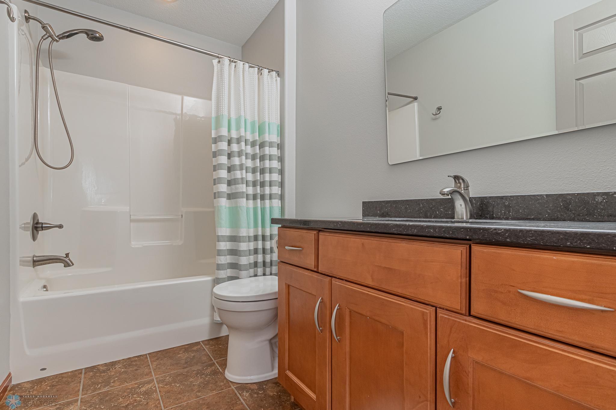 1766 Evergreen Way, West Fargo, North Dakota image 31