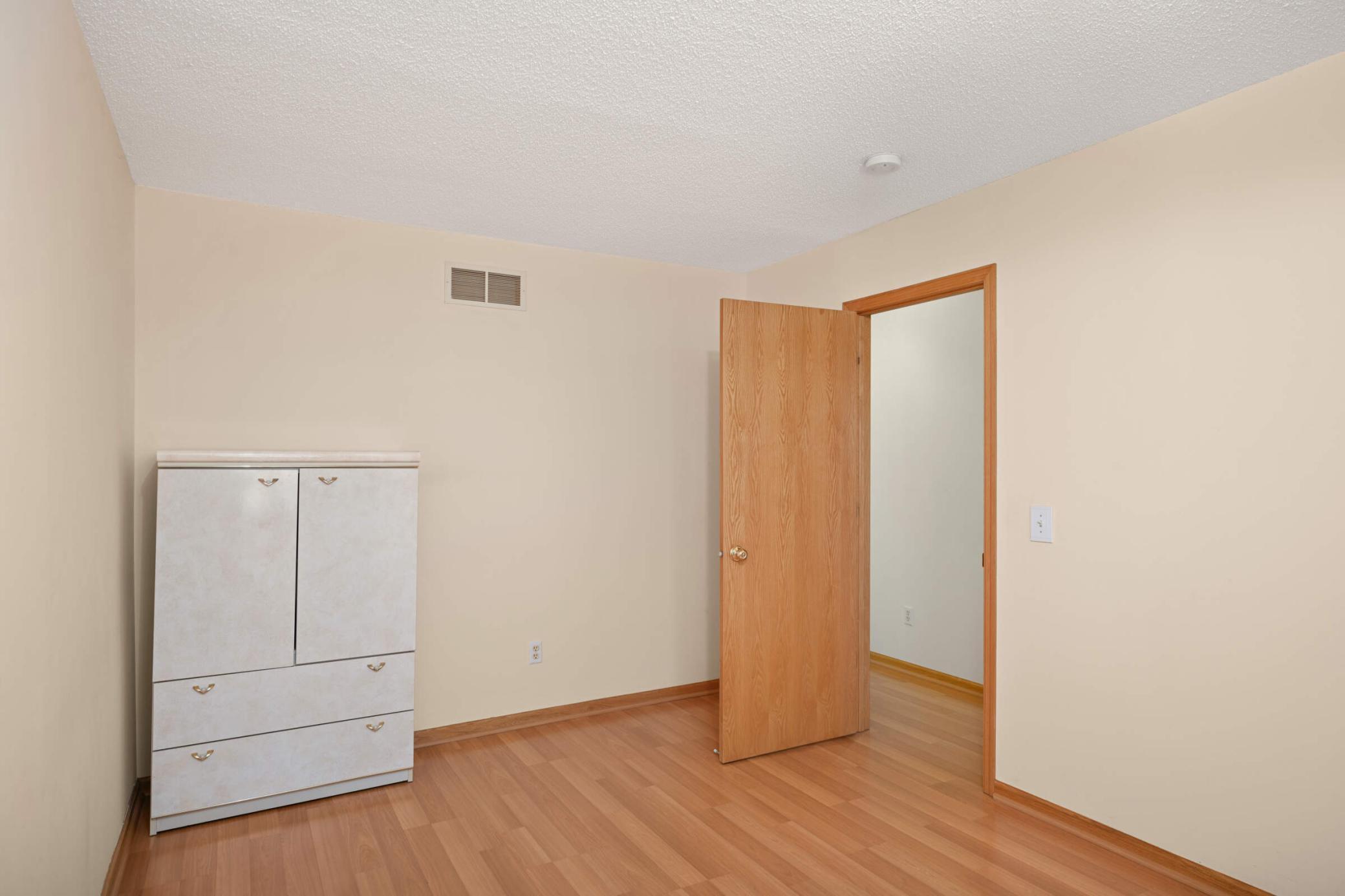 11843 River Hills Drive, Burnsville, Minnesota image 15